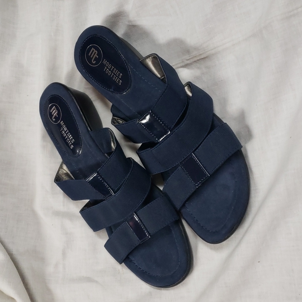 💥CLEARANCE💥Mootsies Tootsies Navy Strappy Slide Sandals Sz 9.5M - Picture 12 of 12
